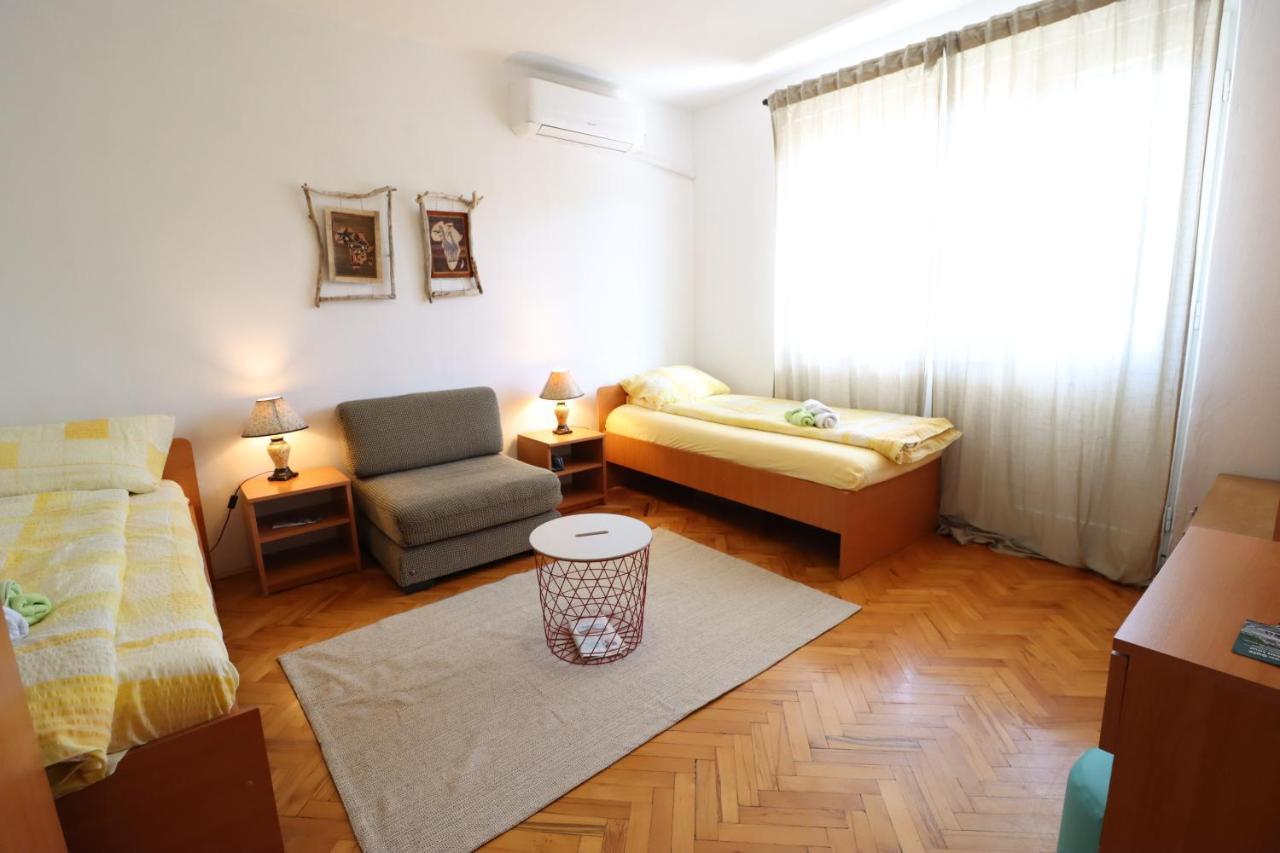 Faris Apartment Donji Milanovac Exterior photo