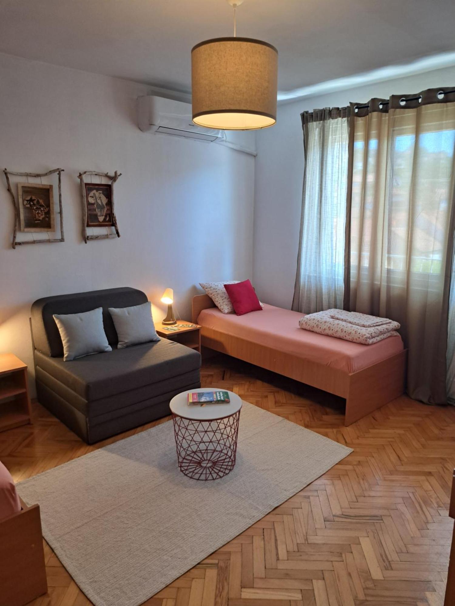 Faris Apartment Donji Milanovac Exterior photo